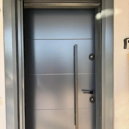 Hey 1 Apartment Hamallaj